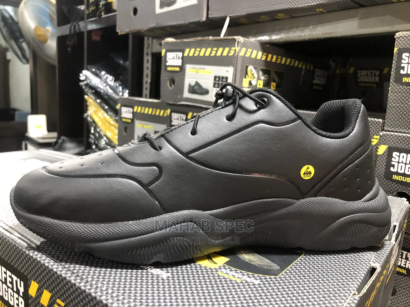 Champ’ Lightweight Comfortable Unisex Professional Non-Slip