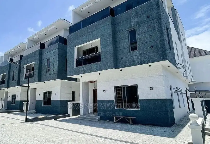 Luxurious Self-Contained Apartment for Shortlet