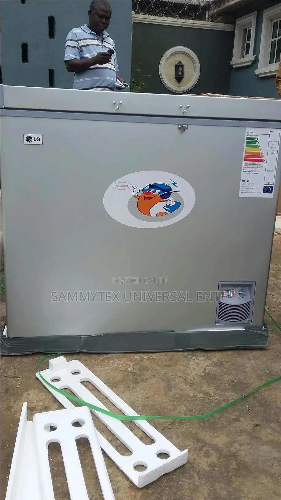 LG 300 Litre Deep Freezer With 2 Years Warranty Sign