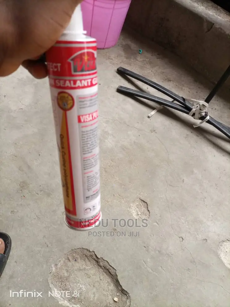 Iron Silicone Sealant Gum