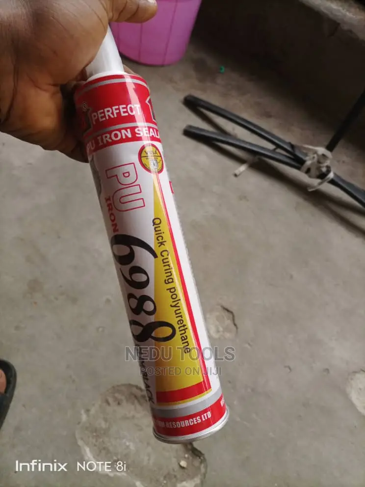 Iron Silicone Sealant Gum