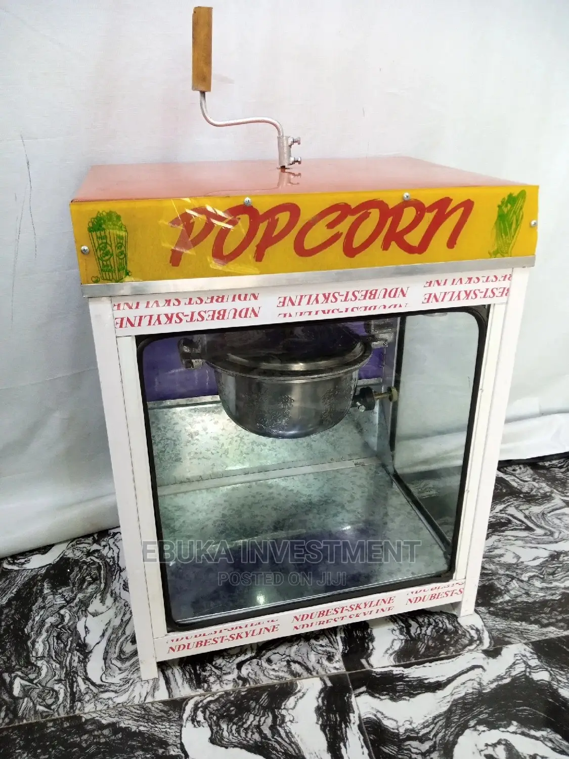 Gas Popcorn Machine in Show Glass 13