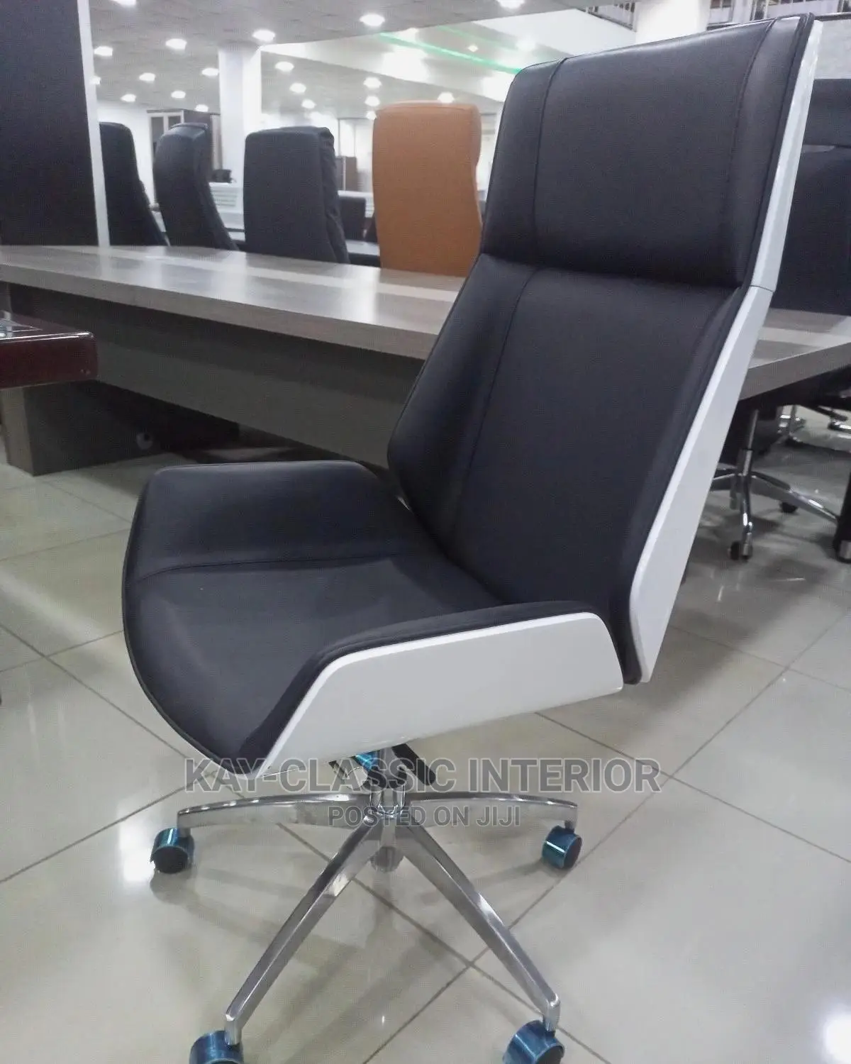 Classic Office Swivel Chair
