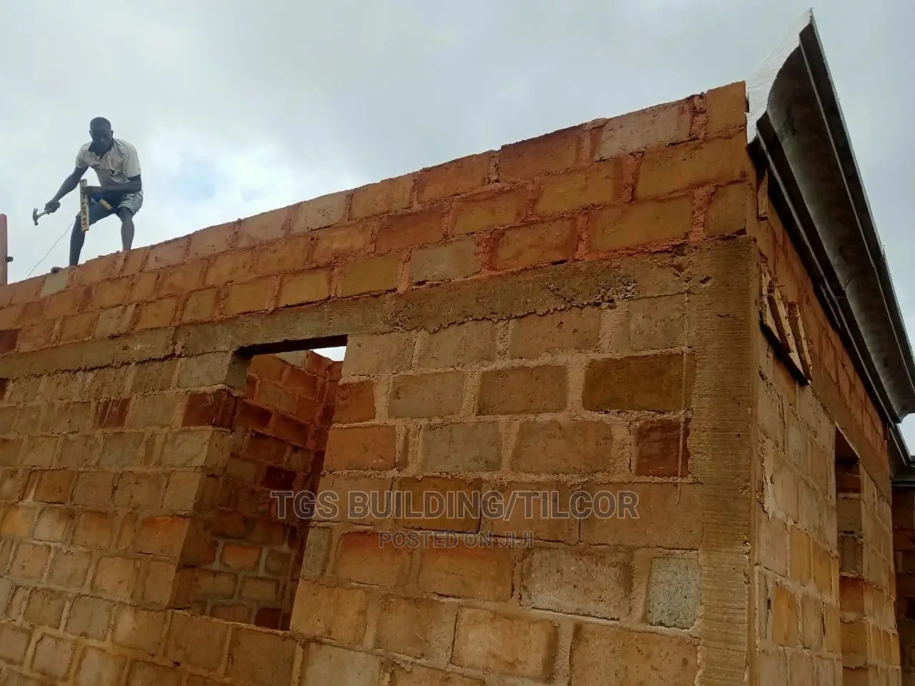 300 X 300 Polystyrene Parapet Available