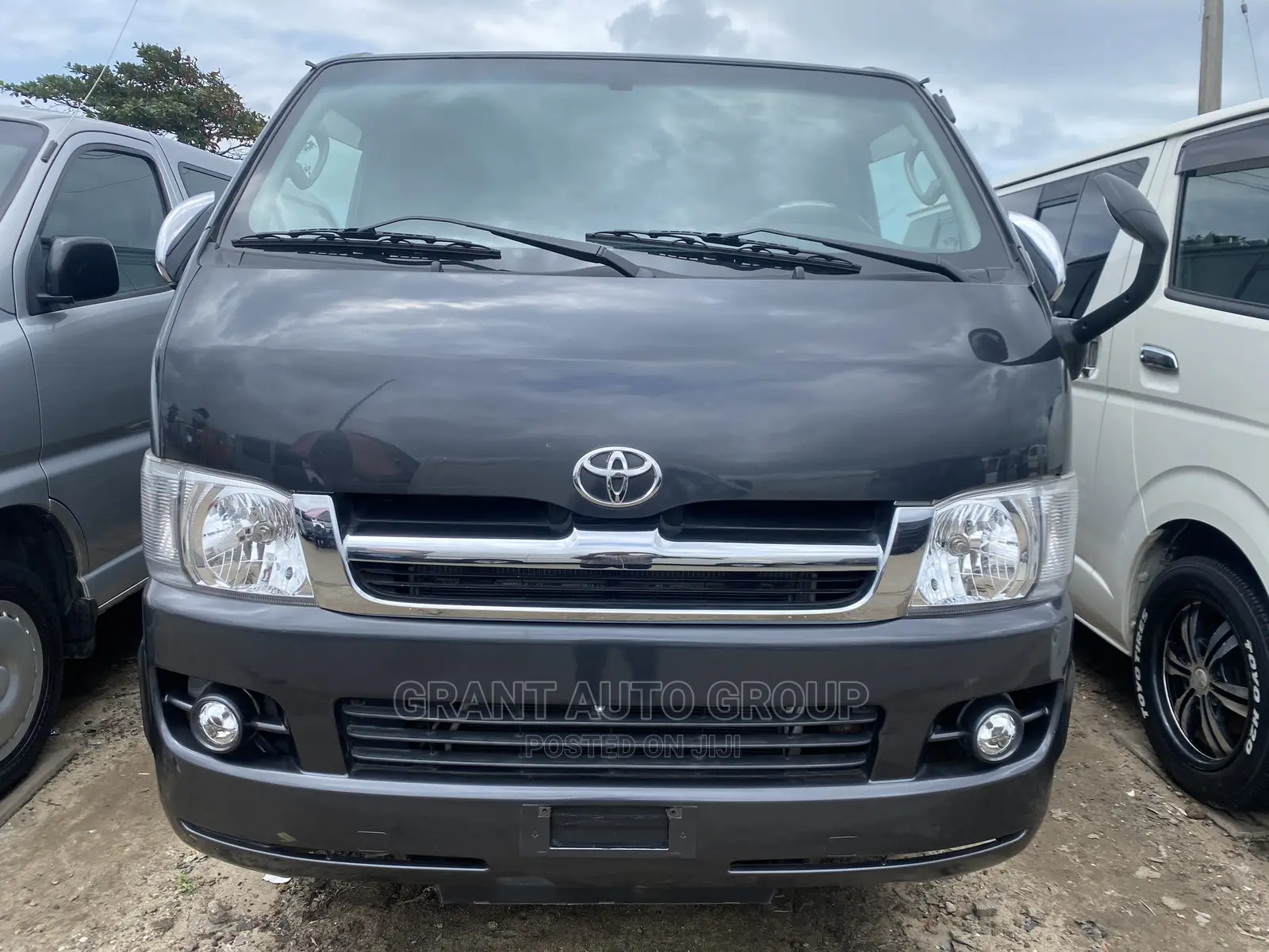 Toyota HiAce 2010 Grey