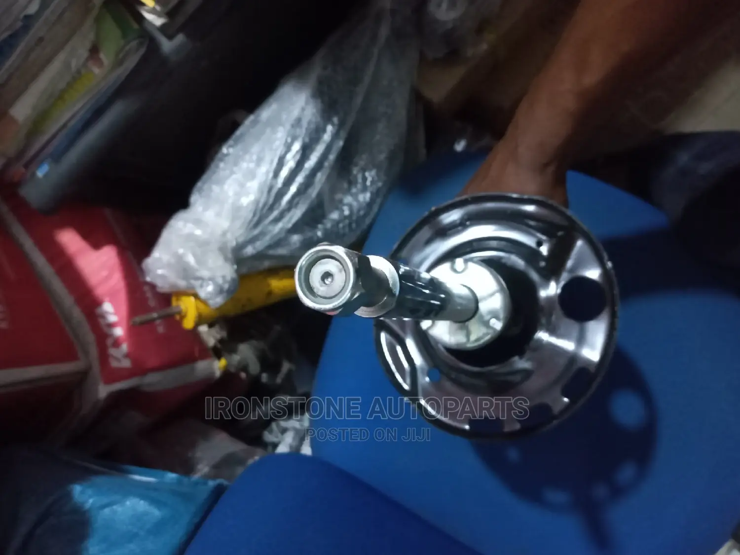 Japan KYB Excel-g Shock - Corolla 2015
