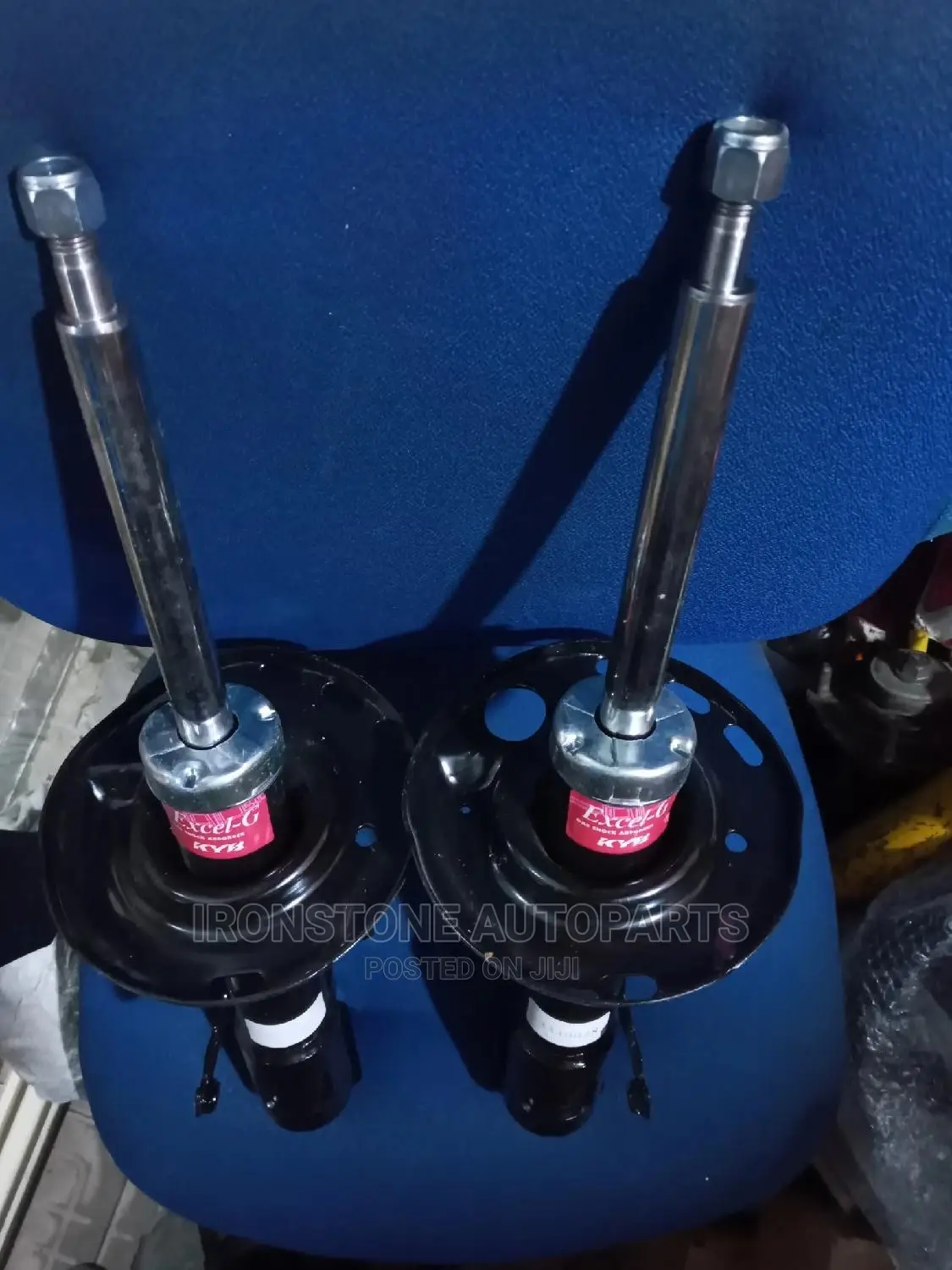 Japan KYB Excel-g Shock - Corolla 2015