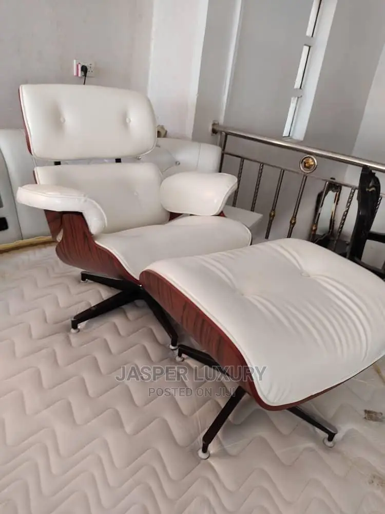 Relaxing Chair With Footrest
