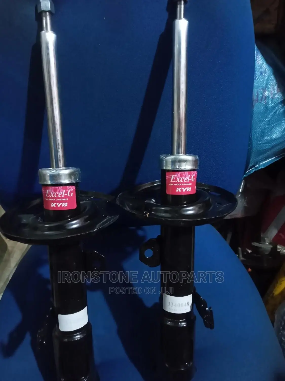 Japan KYB Excel-g Shock - Corolla 2015