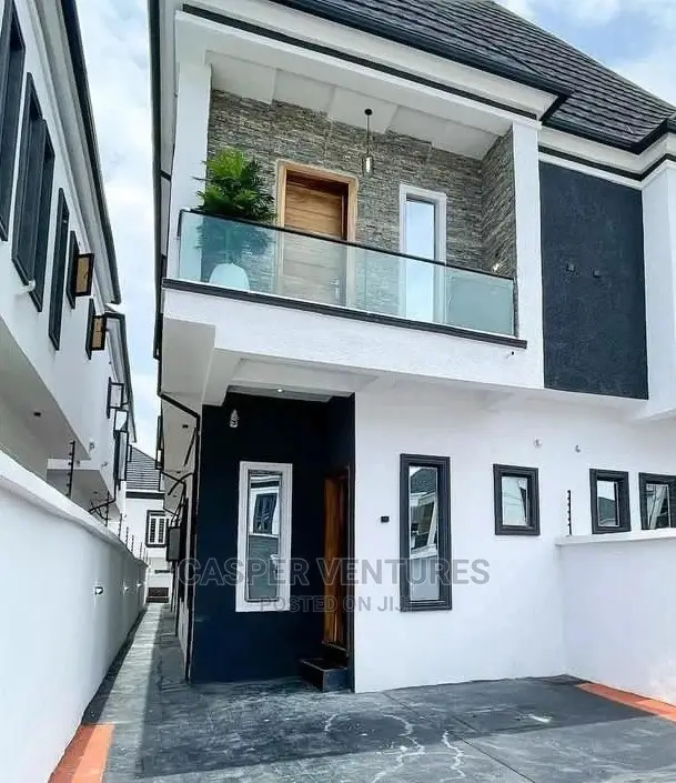 Furnished Studio Apartment in Ikate for rent