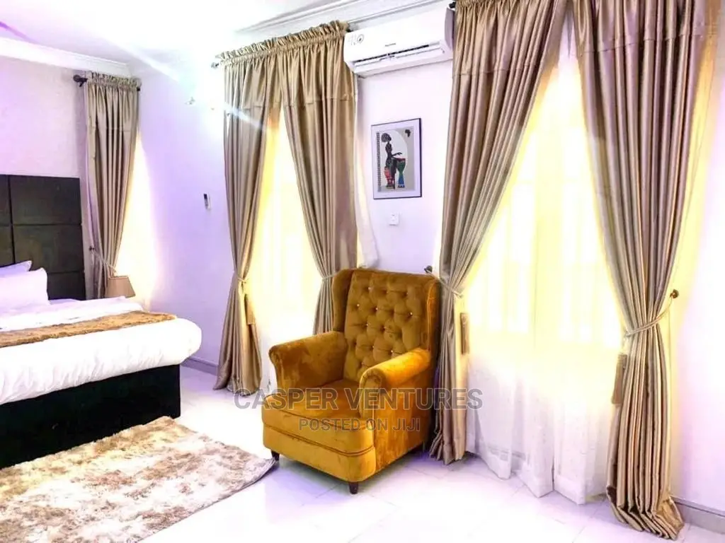 Luxurious Exquisite 1-Bedroom Apartment in Ikota