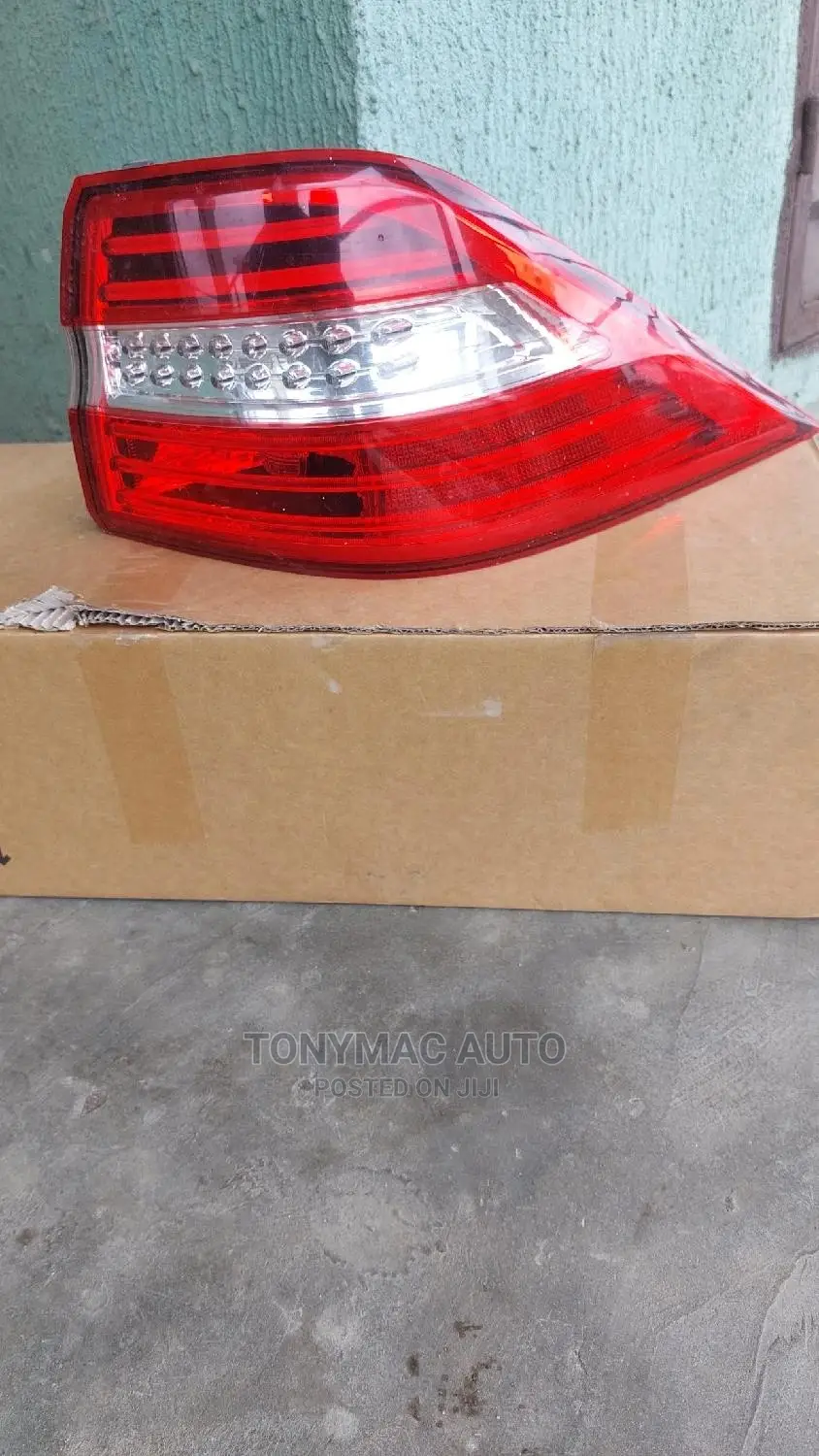 Mercedes-Benz Ml350 2013 Back Lights