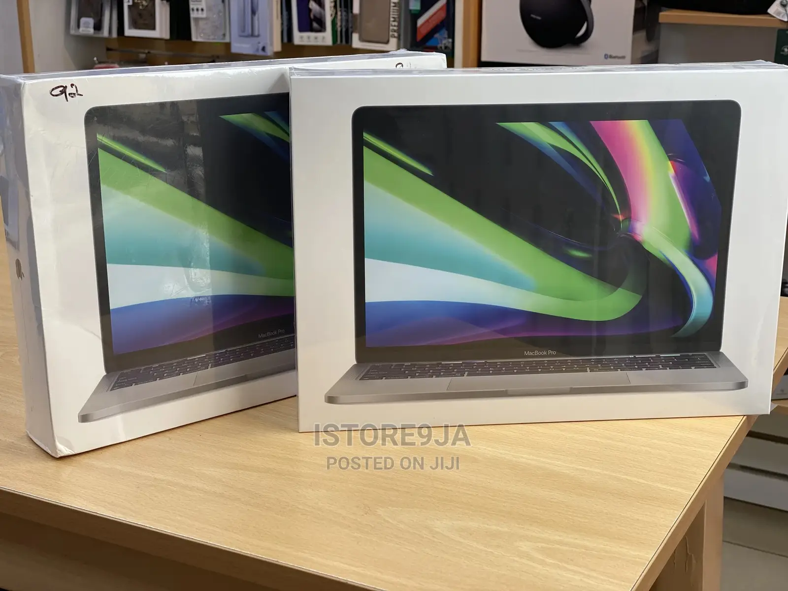 New Laptop Apple MacBook Pro 8GB Apple M2 SSD 256GB