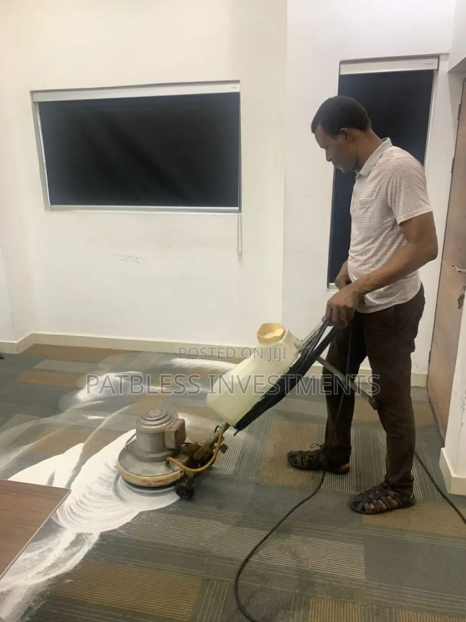 Wash, Clean and Shine Your Floor Tiles