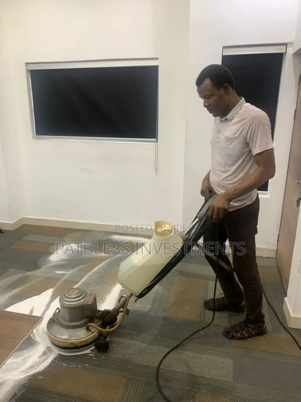 Wash, Clean and Shine Your Floor Tiles