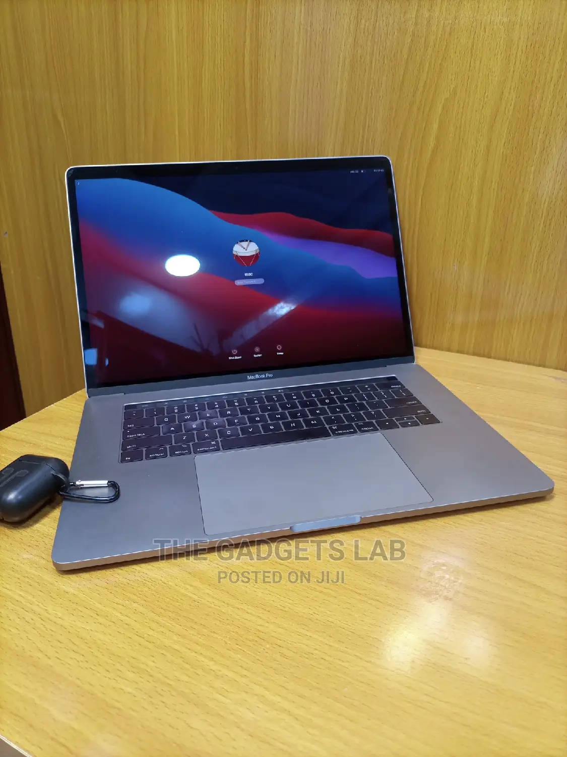 Laptop Apple MacBook Pro 2017 16GB Intel Core i7 SSD 512GB