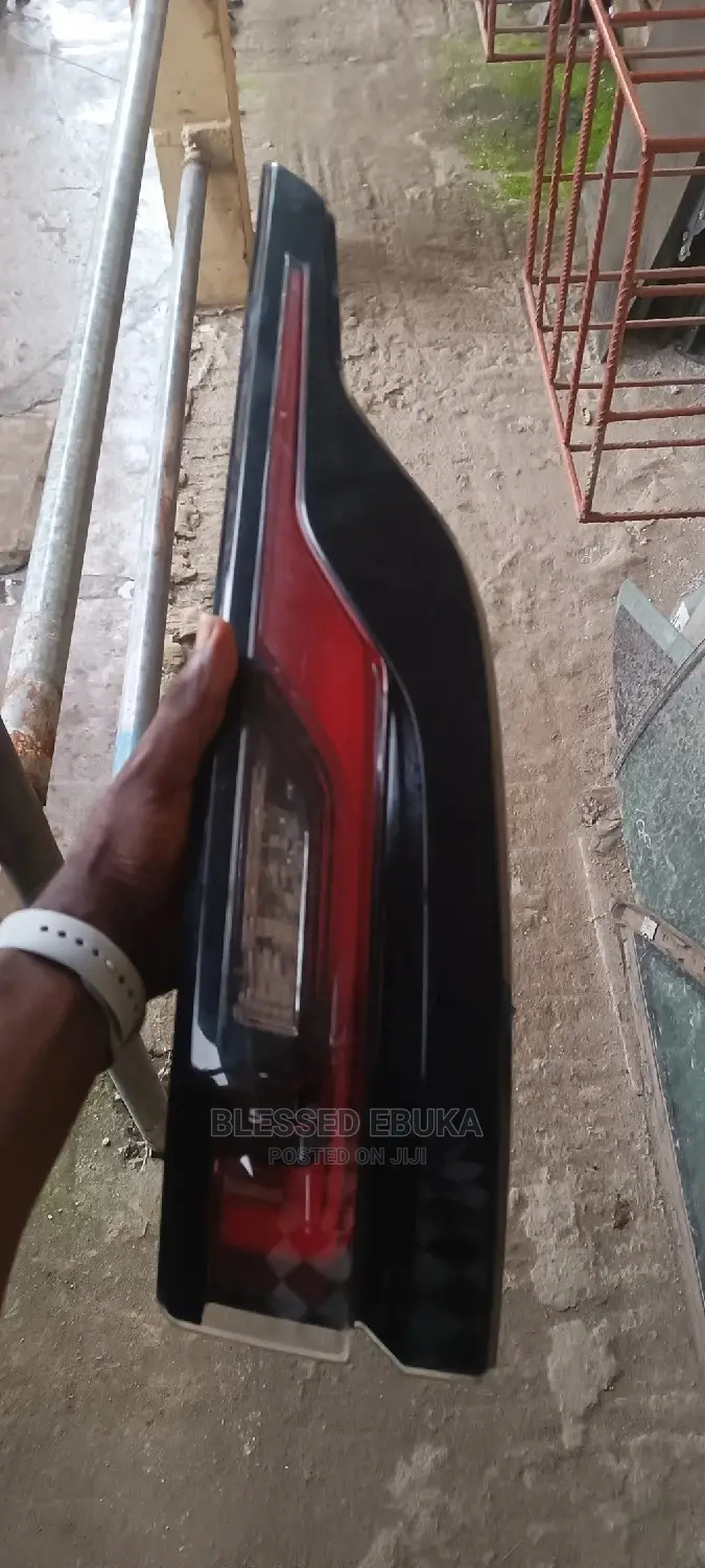 Tail Light Range Rover Velar 2020