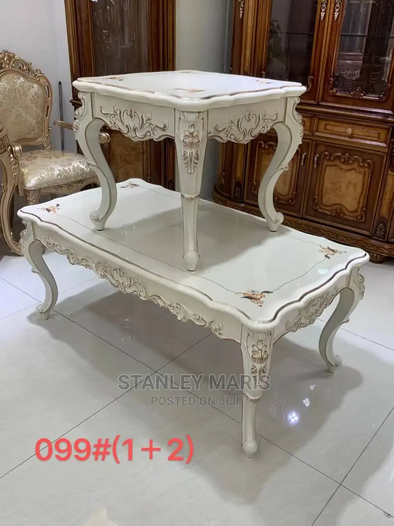 Royal Centre Table With Two Side Stools