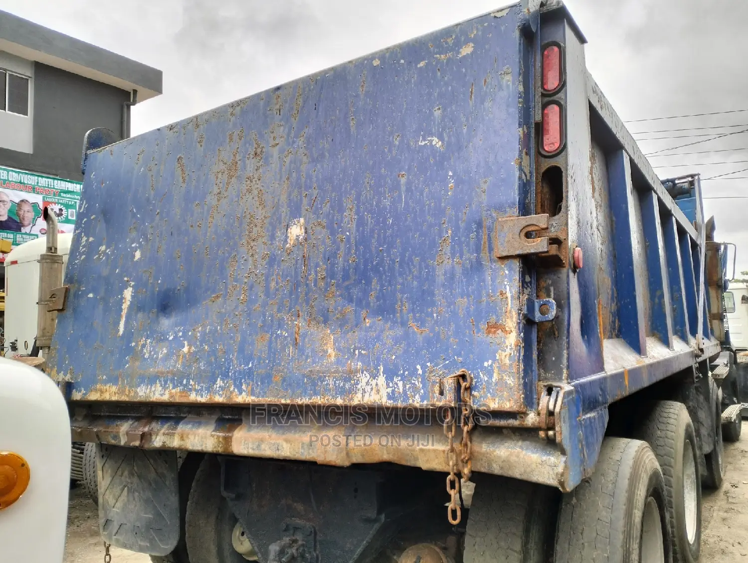 Mack CH Truck 2004 With Bucket