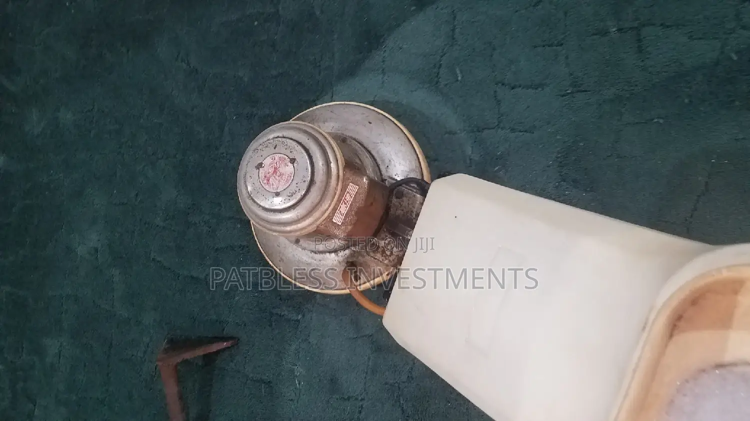 Clean Polishing Rugs, Tiles, Marble and Terrazzo Floors.