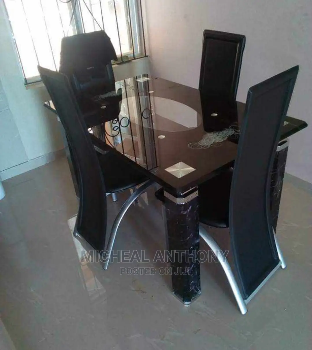 High Quality Dining Table by Four Glass