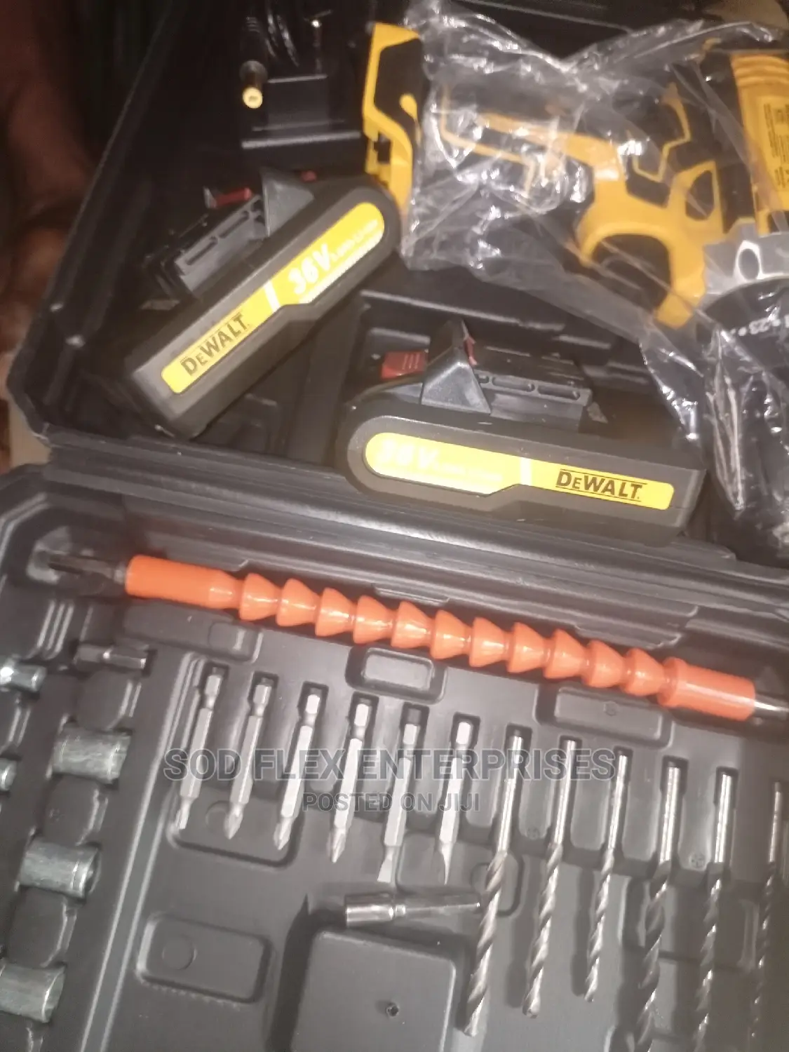 36 Volt De Walt Cordless Drill and Screw Machine