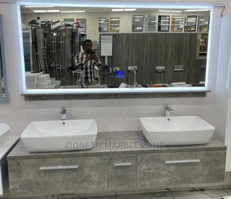 High Quality Double Water Resistant Bathroom Cabineth