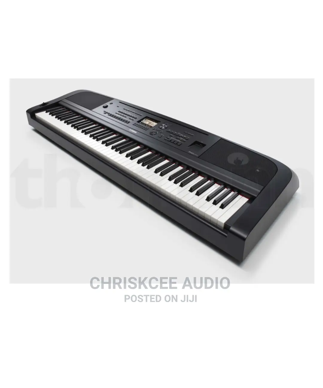 Yamaha DGX-670B Grand Piano Complete