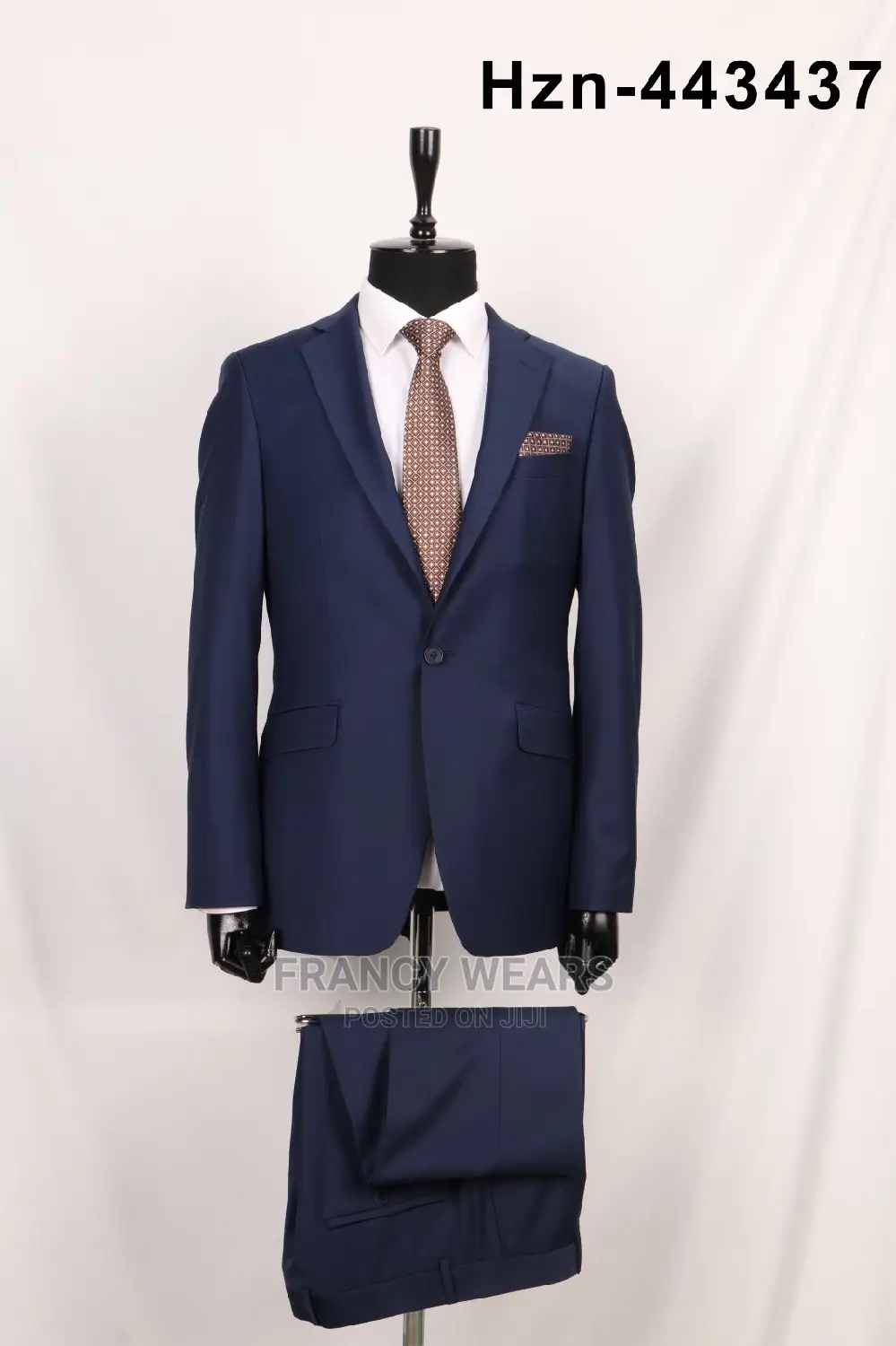 Italian Men's Suits Available in All Sizes