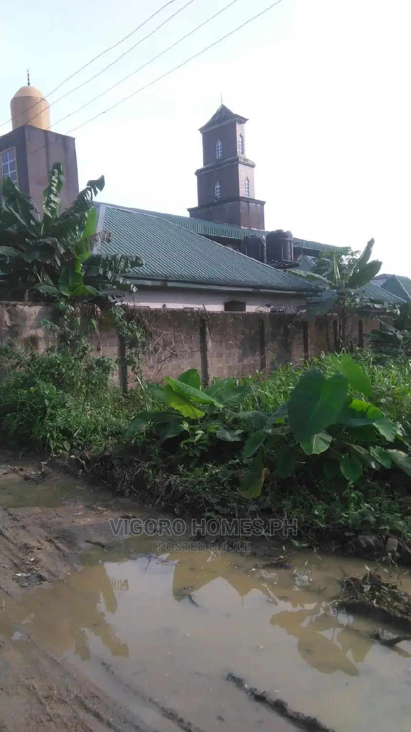 A Buy and Sell Land