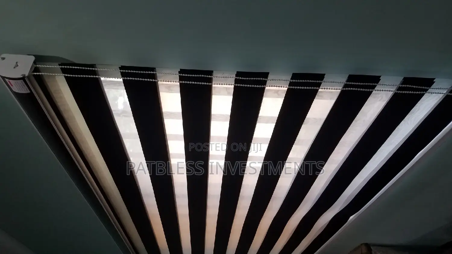 Unique Day Night Window Blinds, #12000 Per Square.