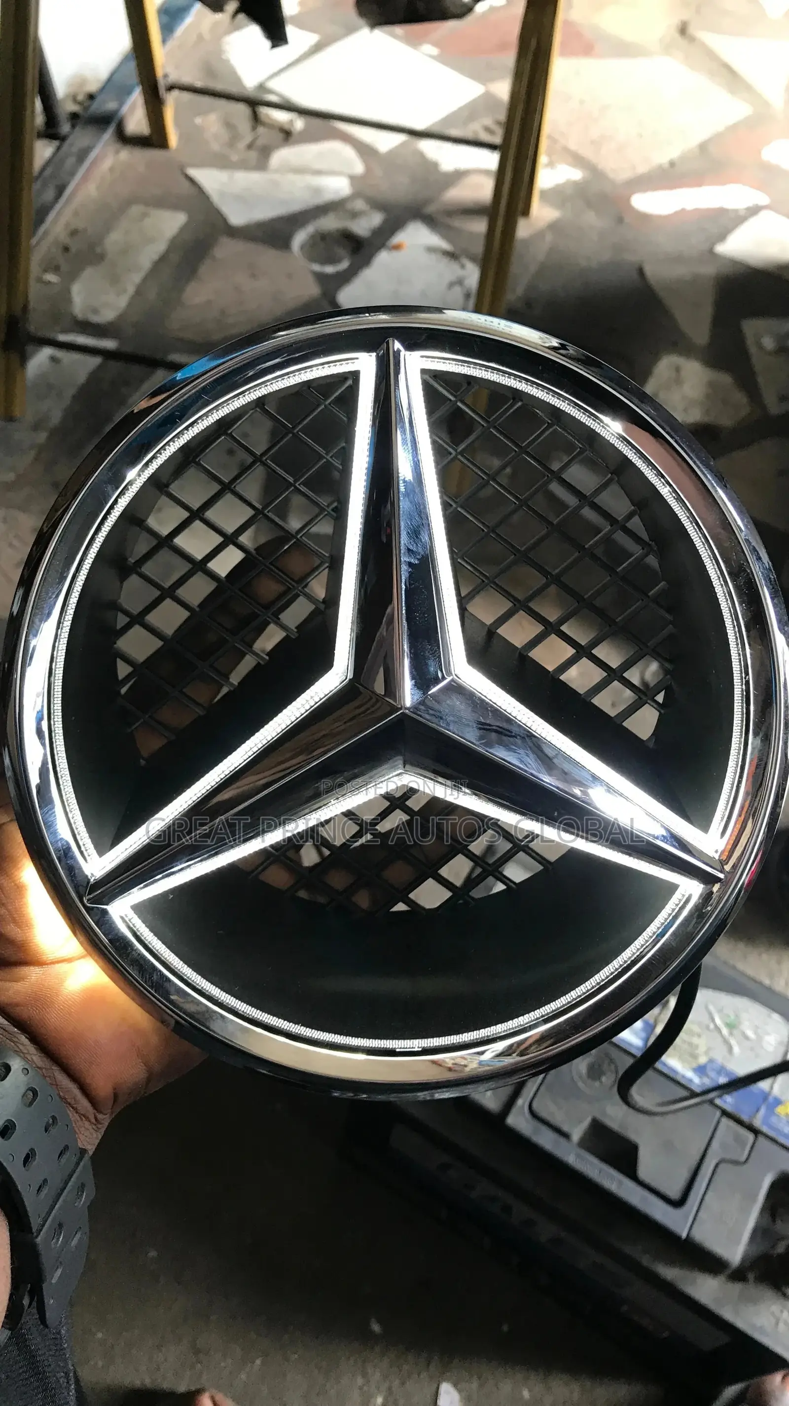 Front Grill Star Logo With Led Light (Basket) for C300/GLK