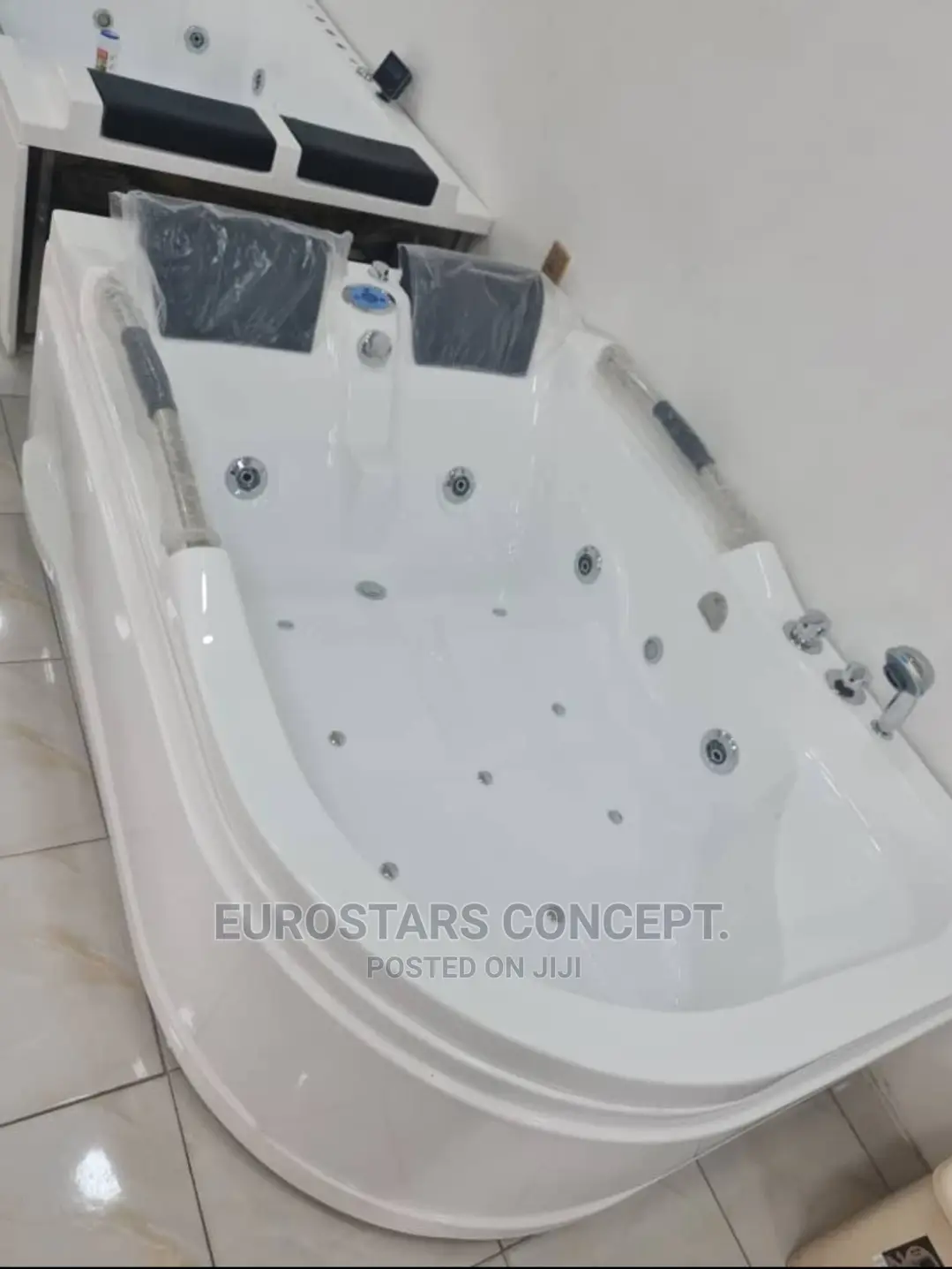 Double Executive Jacuzzi With Light an Radio