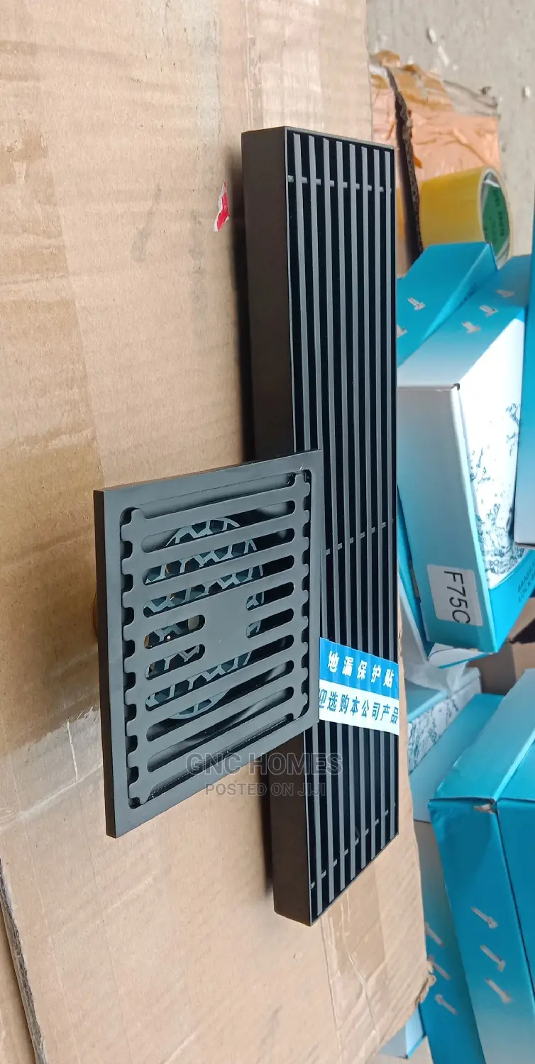 Black Floor Drain (4 Bathroom Waste)