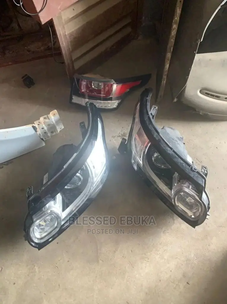 Set of Headlamp Range Rover Sport