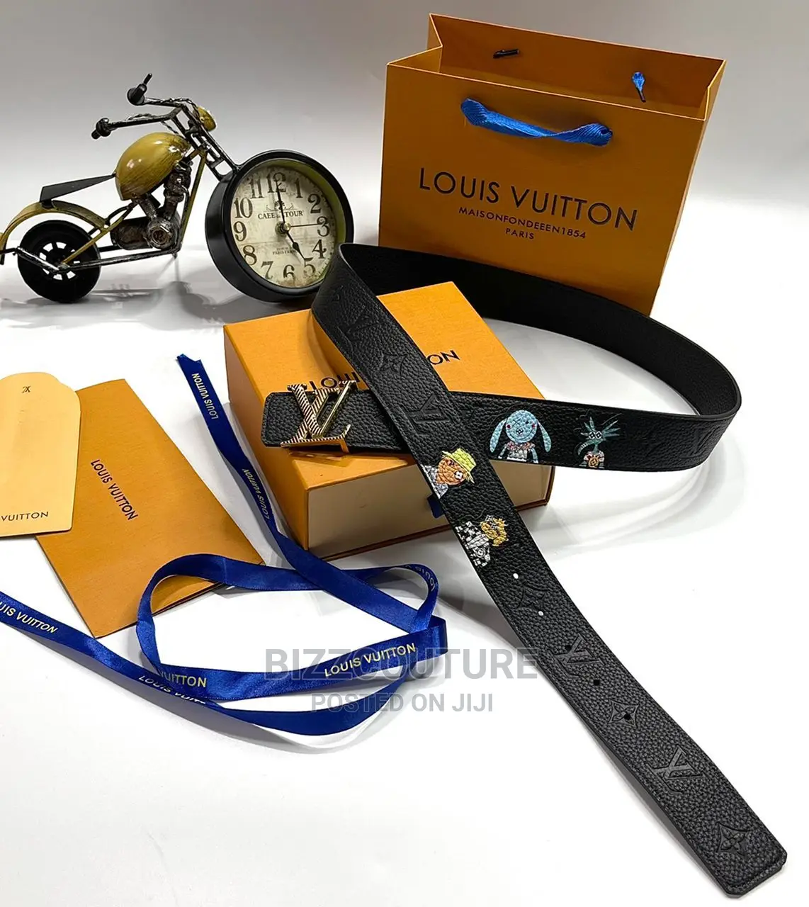 High Quality LOUIS VUITTON Leather Belt Available in Store
