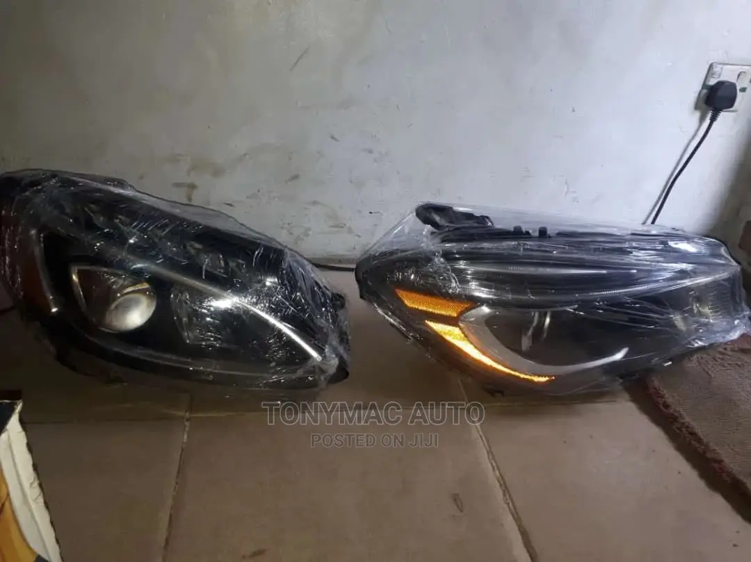 Mercedes-Benz C300,CLA Headlights