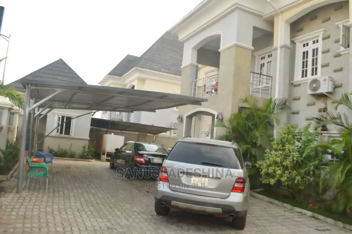 5bdrm Duplex in Efab Metropolitan, Gwarinpa for sale