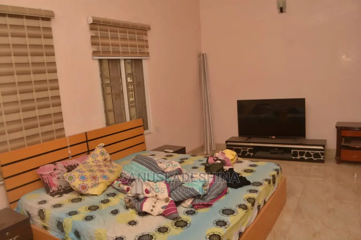 5bdrm Duplex in Efab Metropolitan, Gwarinpa for sale