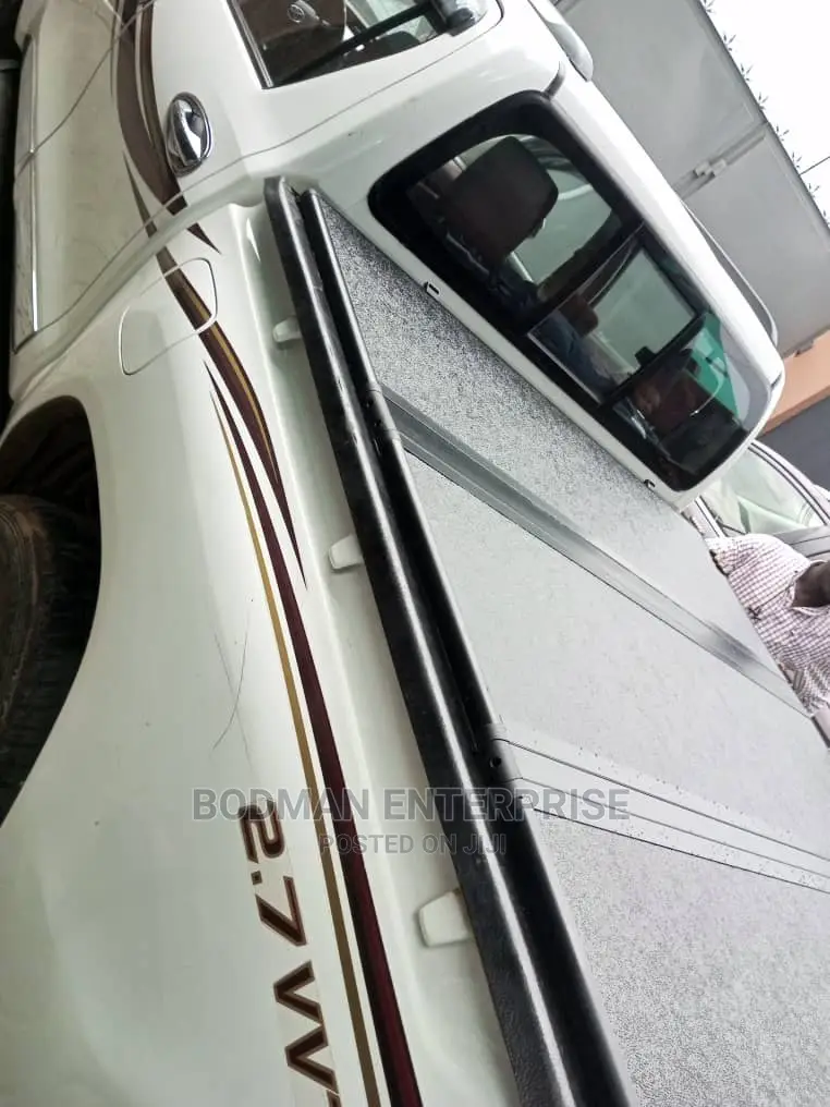 Boot Cover Fibber Folding for Toyota Hilux New Model