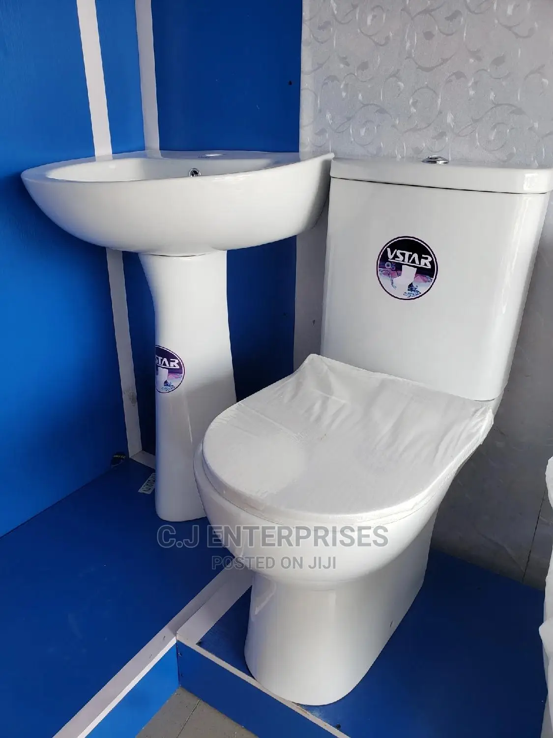 Water Closet With Powerful Flushing at Affordable Price