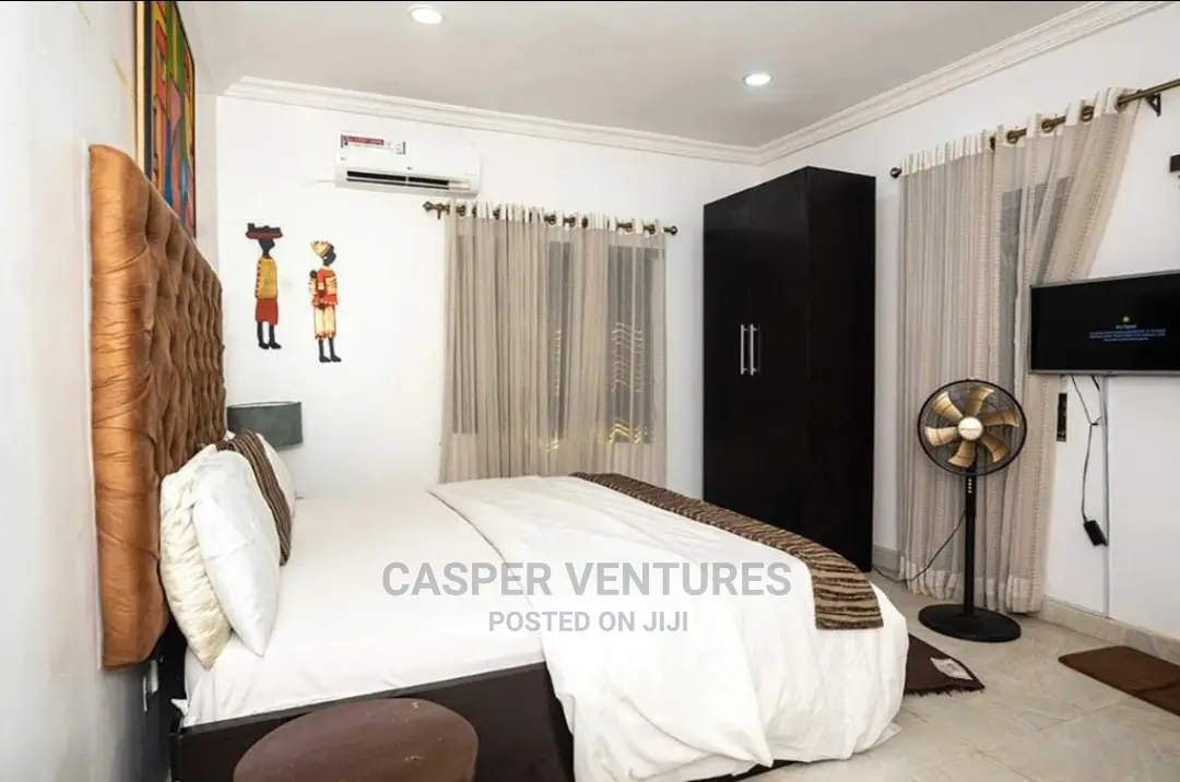Enchanting 3-Bedroom Apartment With a Pool and Gym