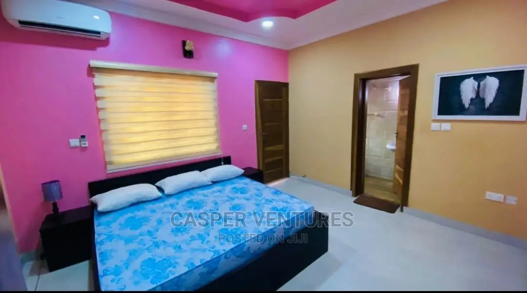 Sophisticated 2-Bedroom Apartment