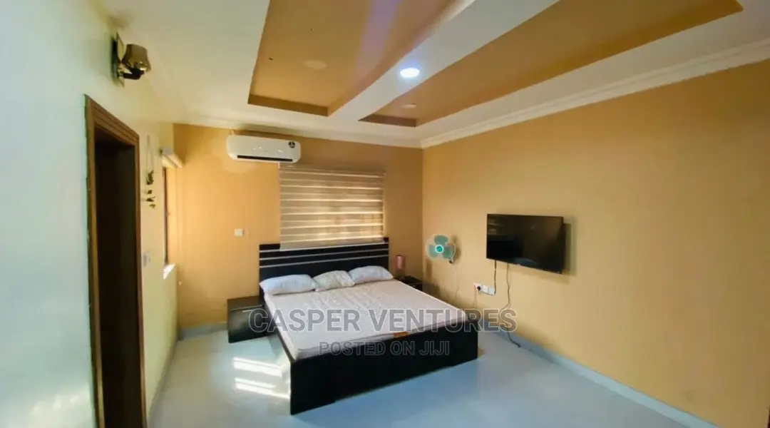 Sophisticated 2-Bedroom Apartment