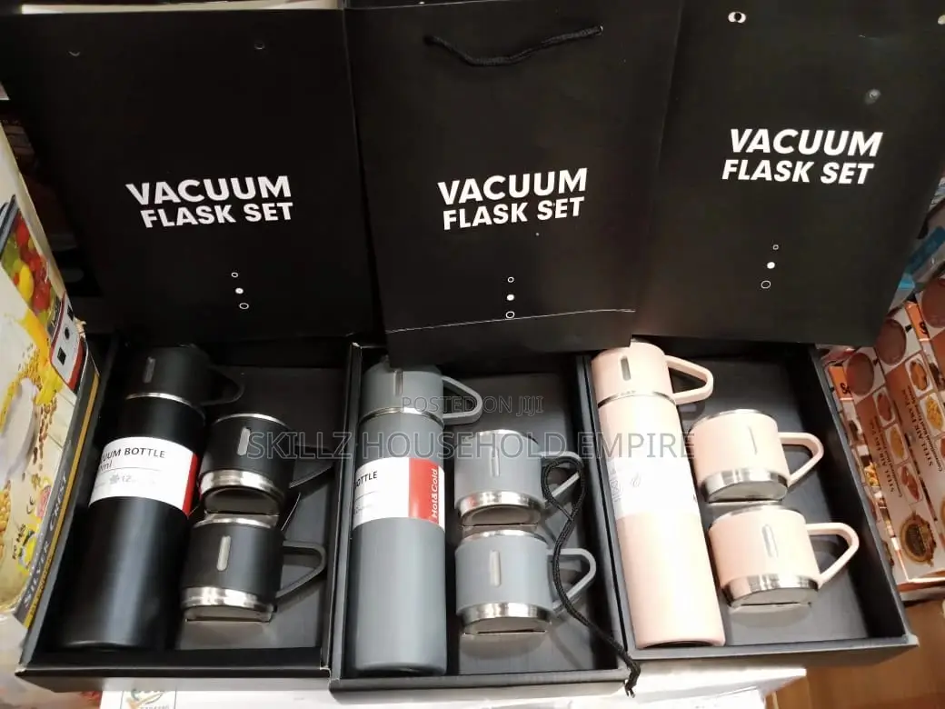Vacuum Flask Set With Two Cups