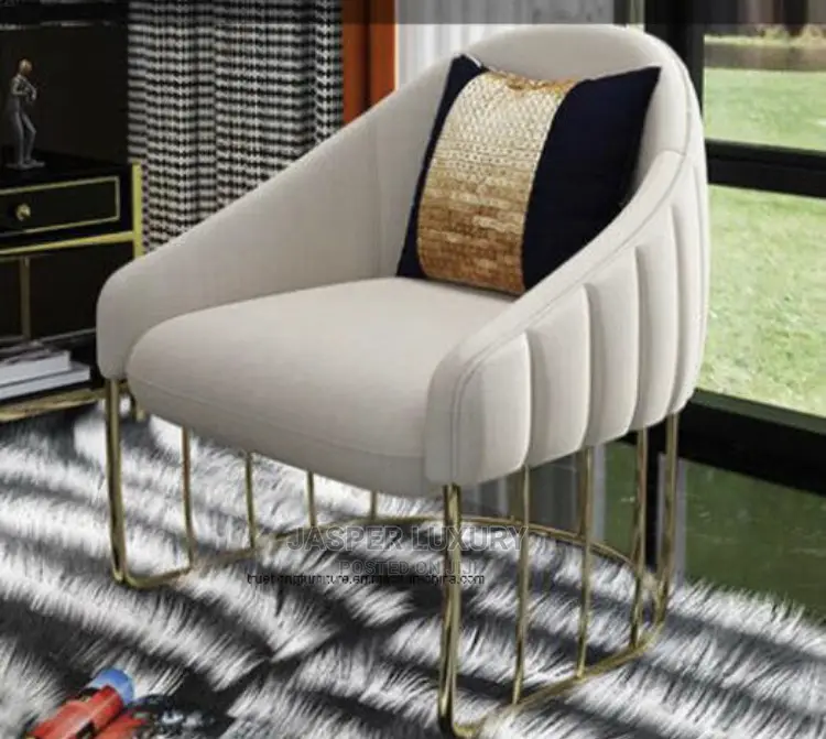 Amazing Set of Relaxing Chair
