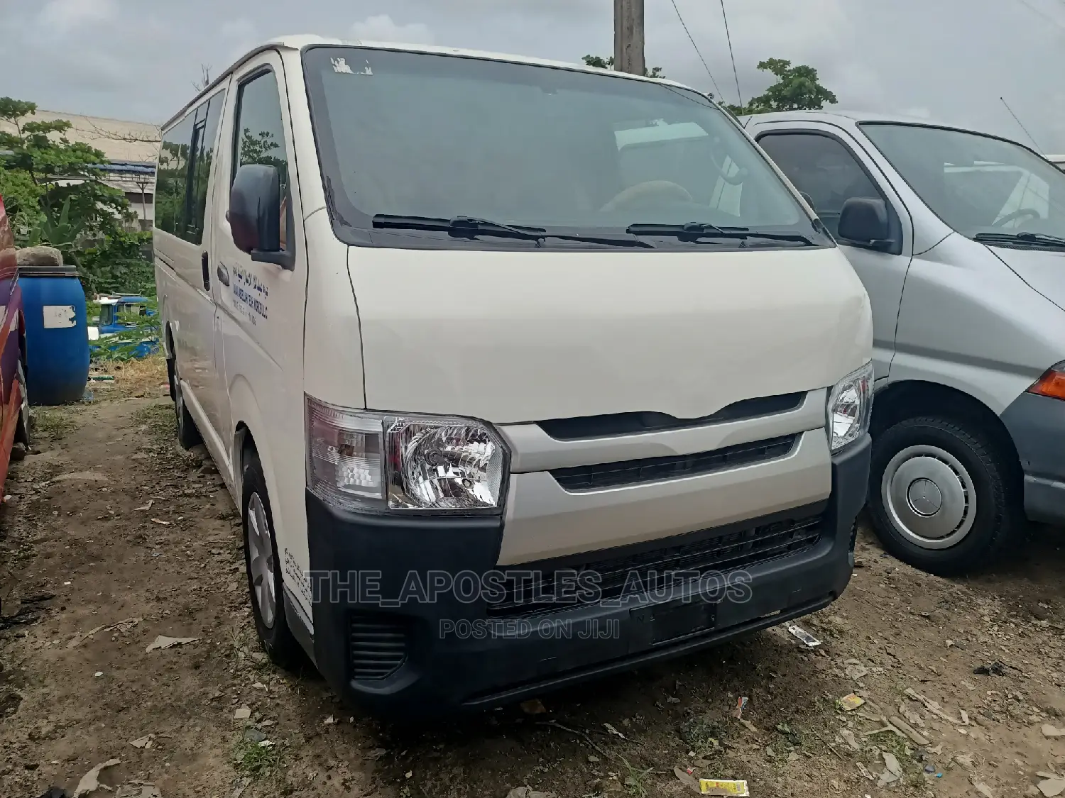 Toyota HiAce 2012 White