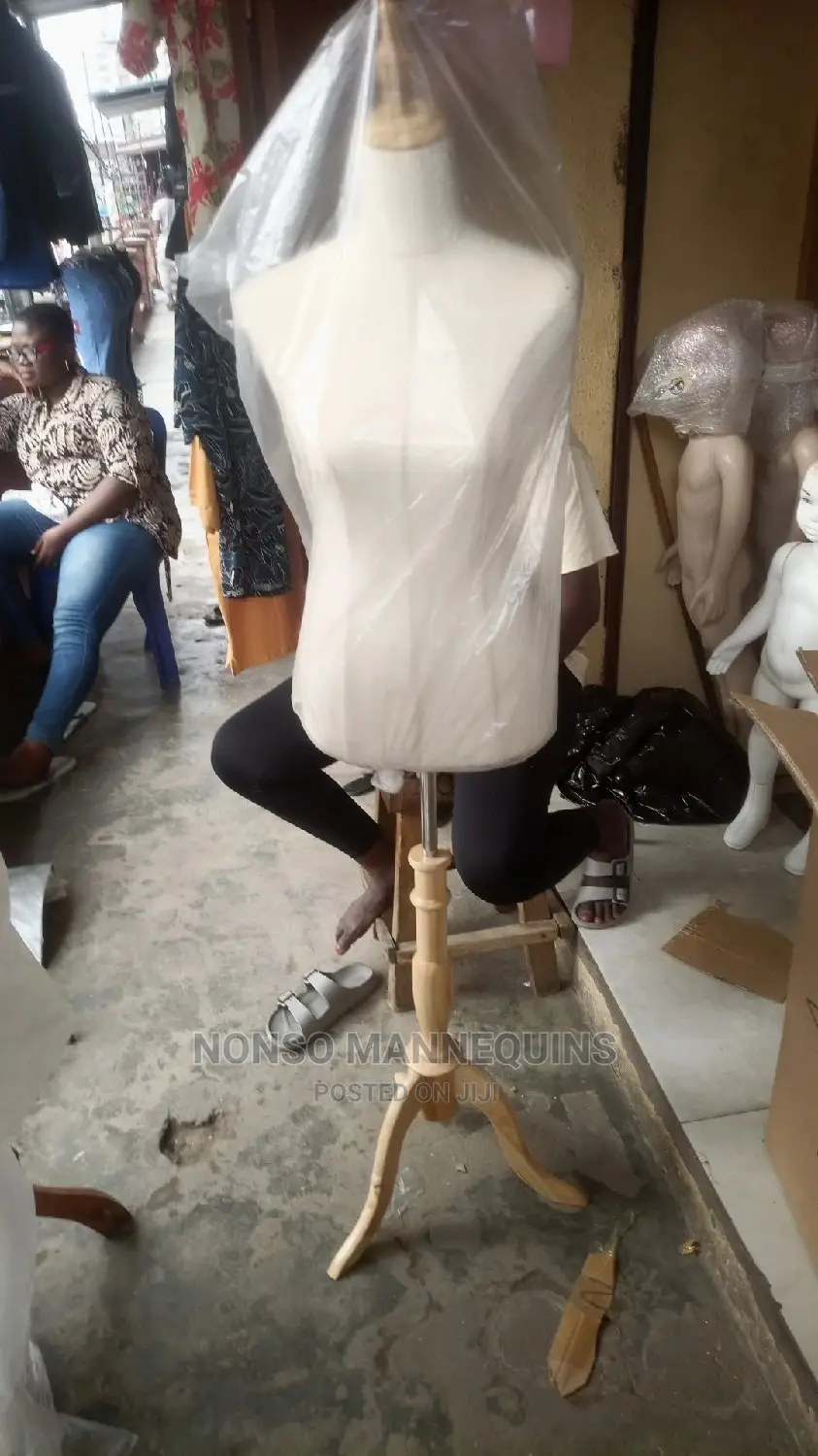 Female Size 8 Fully Pinnable Dressform Display Stand