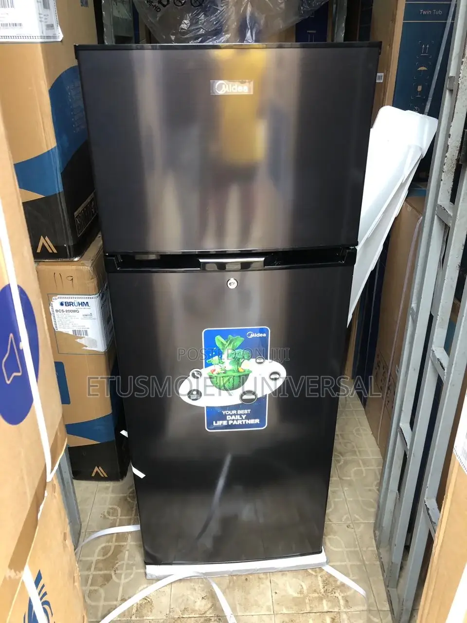 MIDEA Double Doors Refrigerator/Hd273/207liters