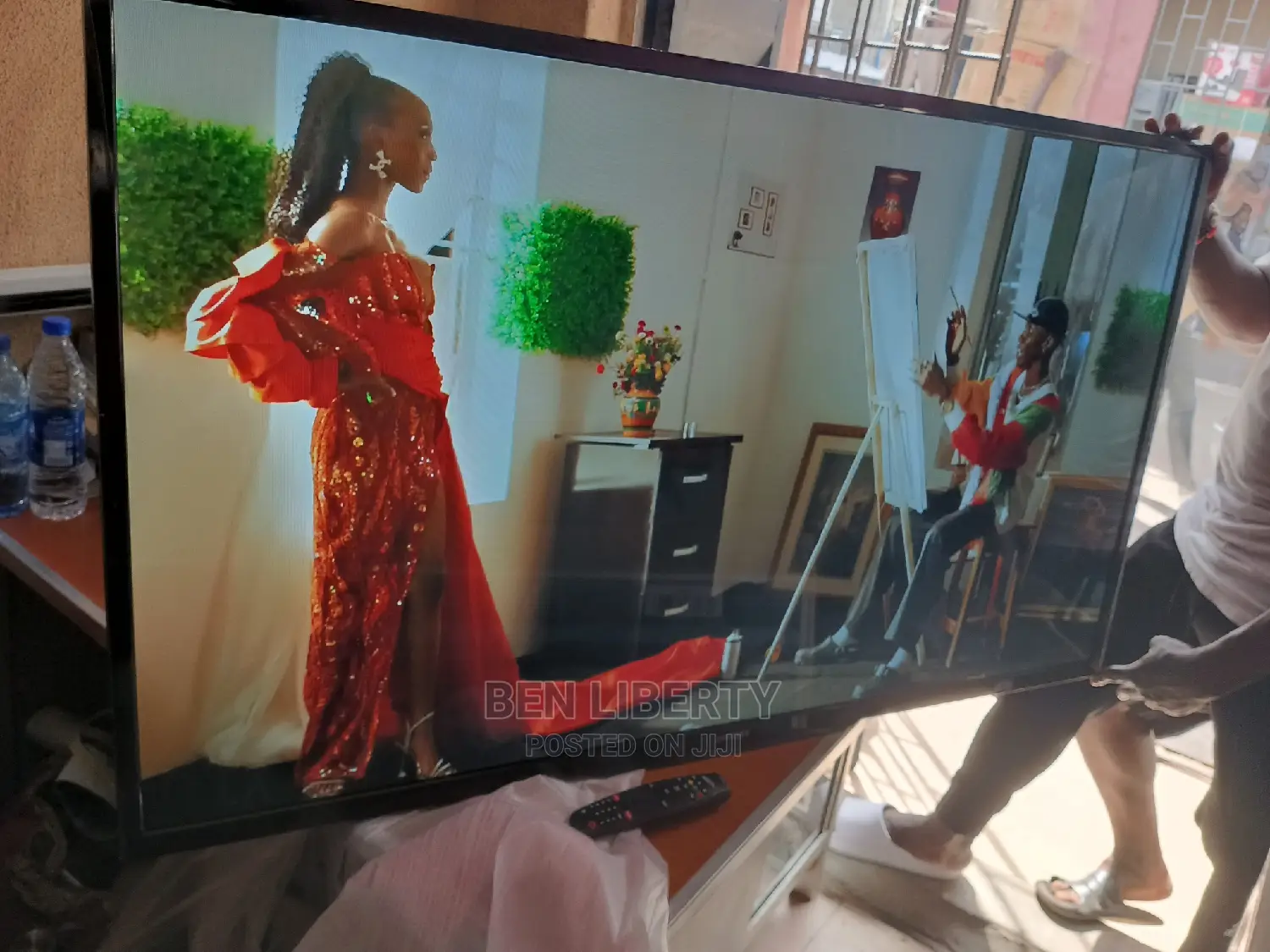 SAMSUNG 75 Inches UHD Smart TV